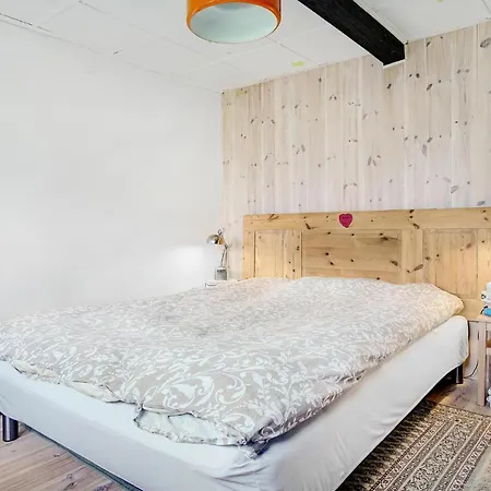 度假居 Nice In With 3 Bedrooms Tureby